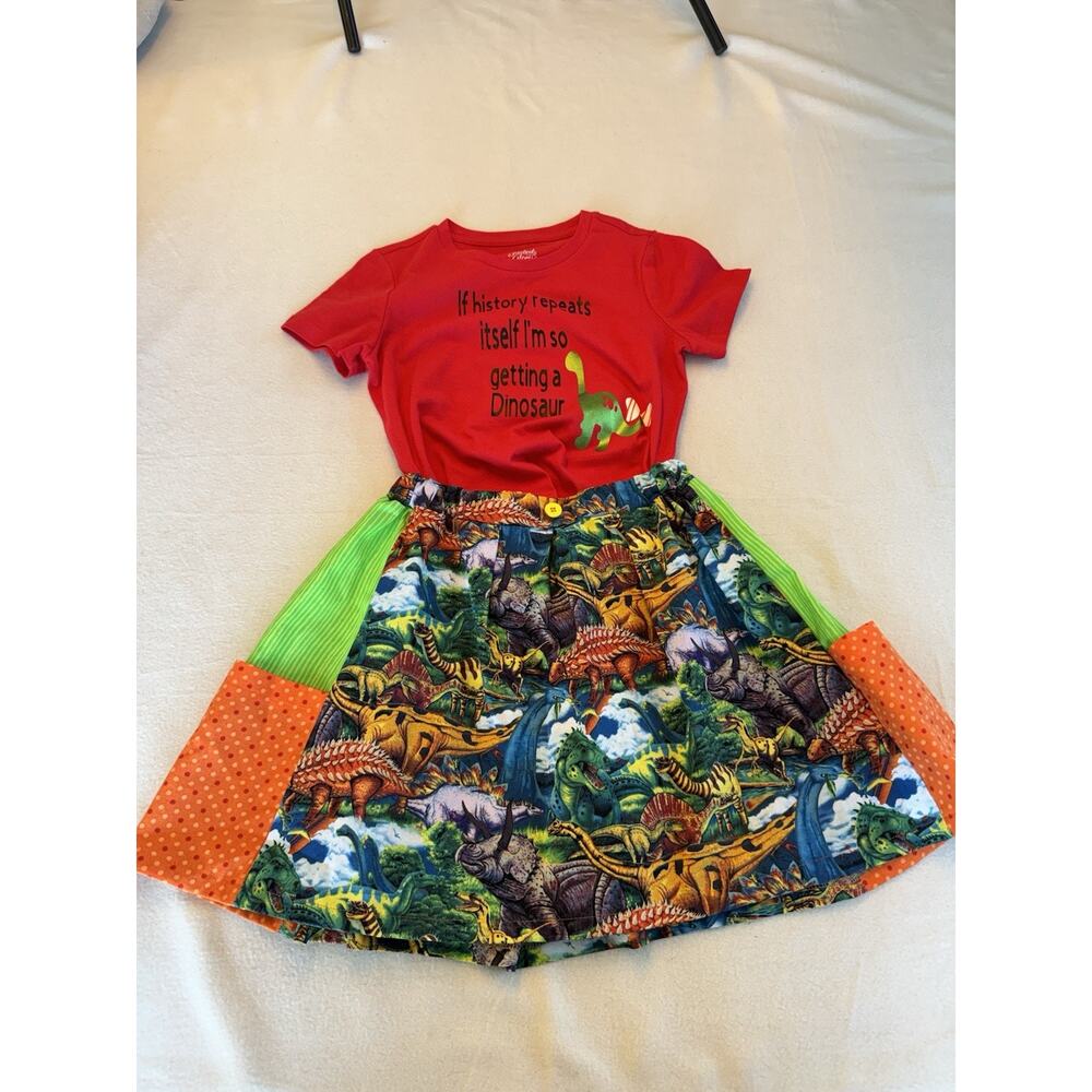 Handmade Skirt With Dinosaurs Inside‎ Pockets And A Faded Glory. Top Size 6/7. ￼